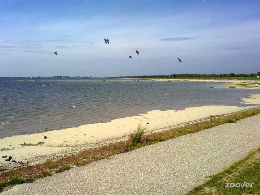 Appartement Zeeland, Bark 46 ブライニッセ エクステリア 写真